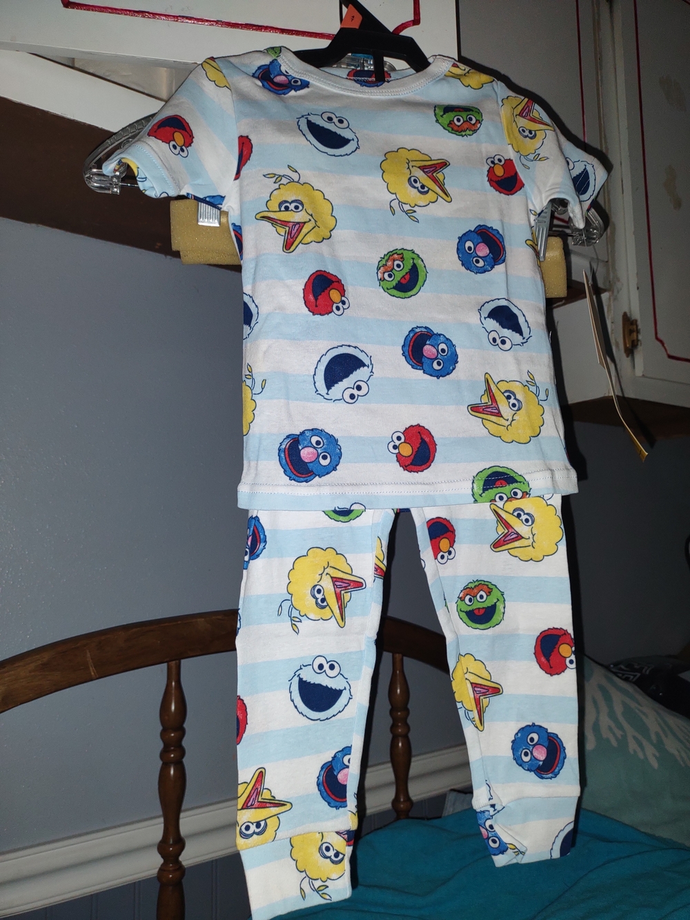 Sesame Street NWT Light Blue & White Striped Kids Pajama Set + Character Faces